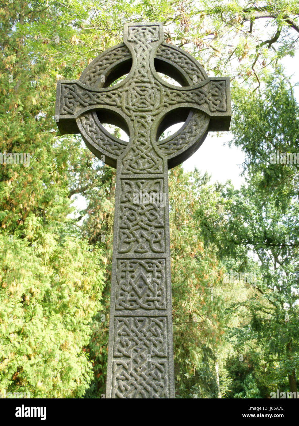 Pierre tombale croix celtique du signal tombe tombstone signe religieux  radio croix Photo Stock - Alamy