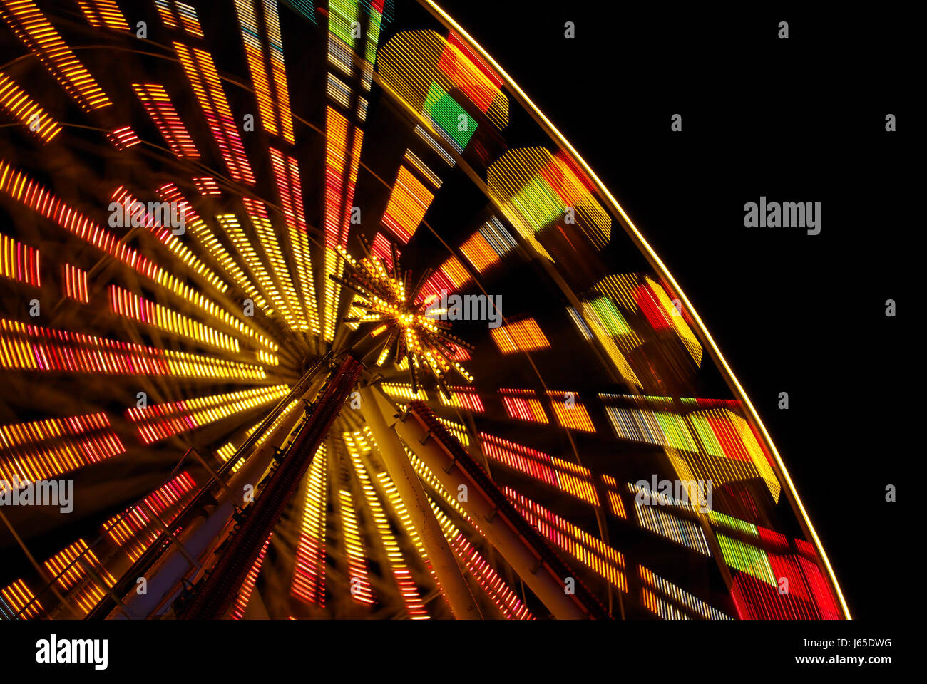 Histoires de roue ferris roue roue géante marché marché aux puces marché hebdomadaire Banque D'Images