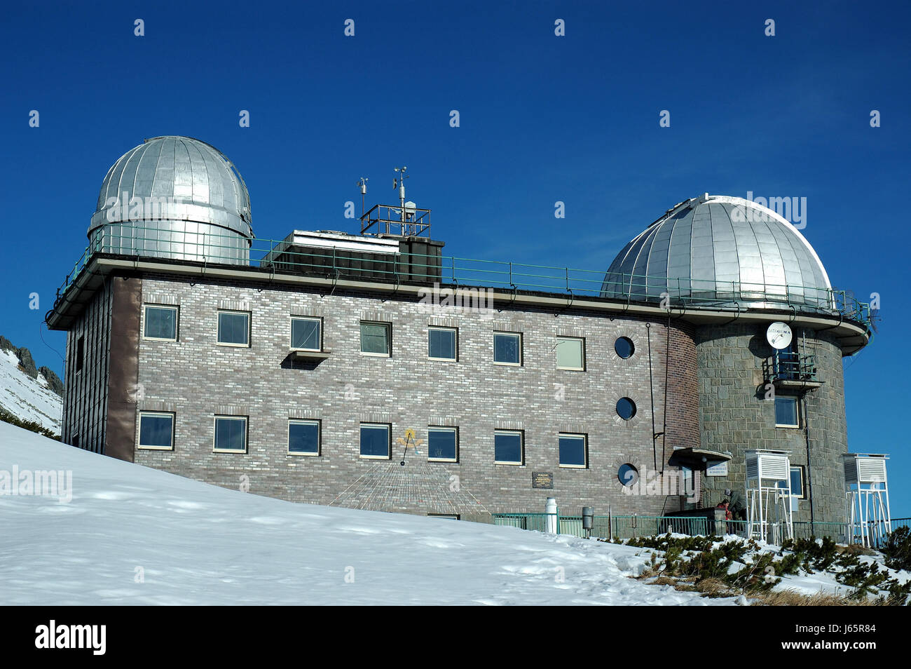 Observatoire de la slovaquie hight altitude hauteur science hiver lune dome Slovaquie Banque D'Images