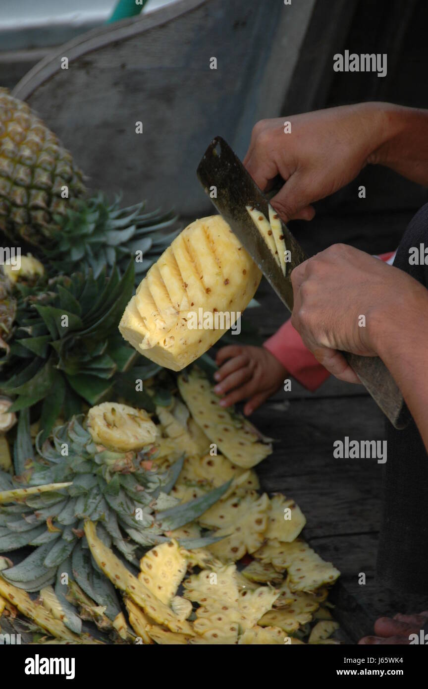 Aliment alimentaire Vitamines Vitamines vente d'ananas tropical fruits offrent des aliments Banque D'Images