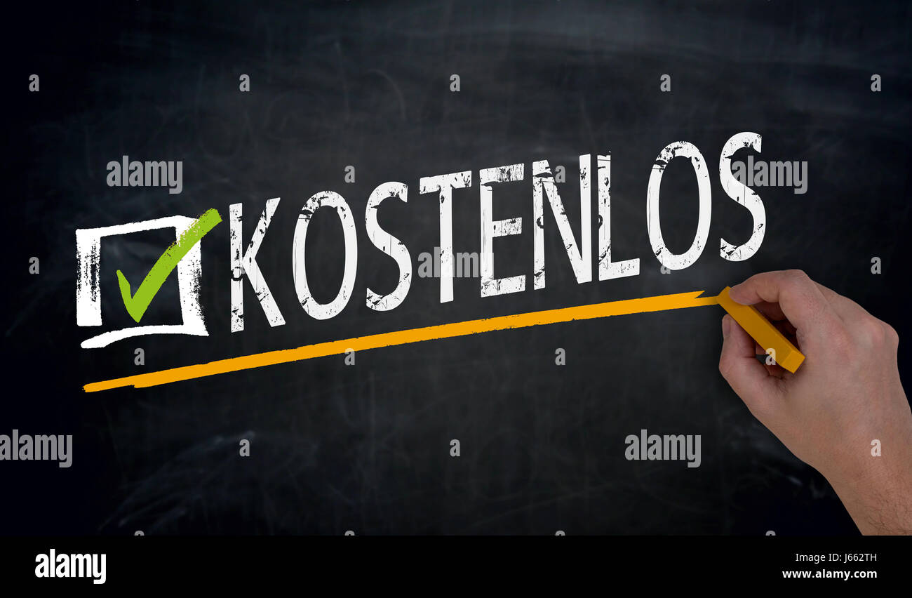 Kostenlos (en allemand) est écrit à la main sur le tableau noir. Banque D'Images