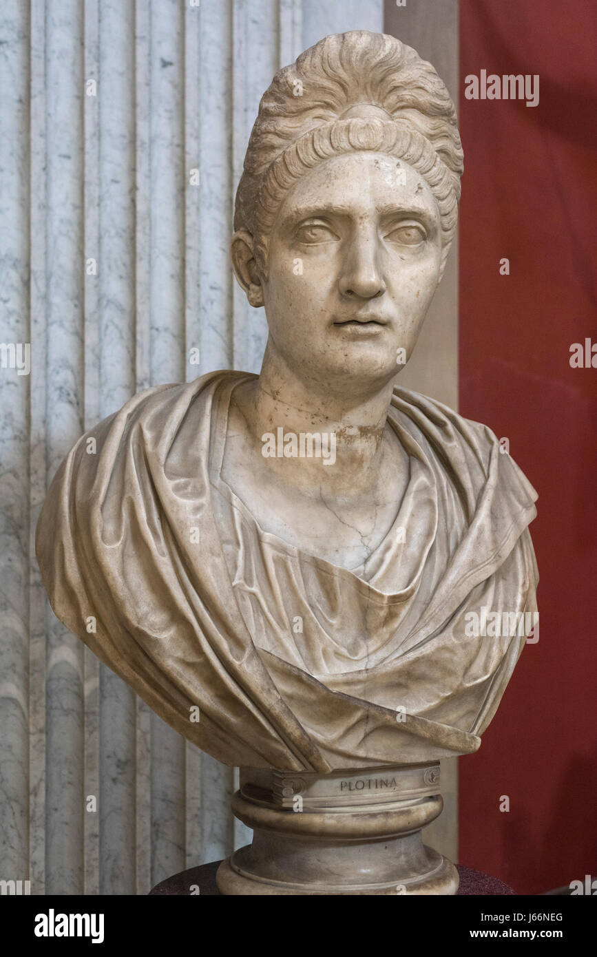 Rome. L'Italie. Buste de Plotina Pompeia, épouse de l'empereur Trajan, la Salle ronde, Musée Pio Clementino, Musées du Vatican. Musei Vaticani. Banque D'Images