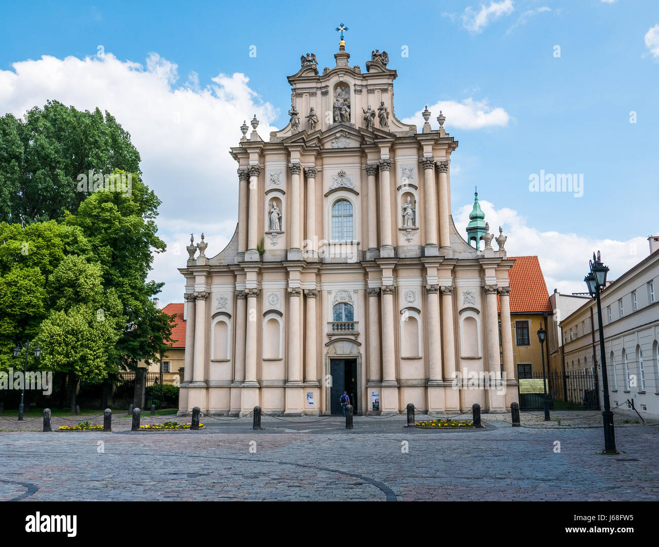 Varsovie, Pologne - 3 juin 2016 - Église de l'Assomption de la Vierge Marie et de Saint Joseph, couramment appelée l'église des Carmes, à Varsovie, Polan Banque D'Images