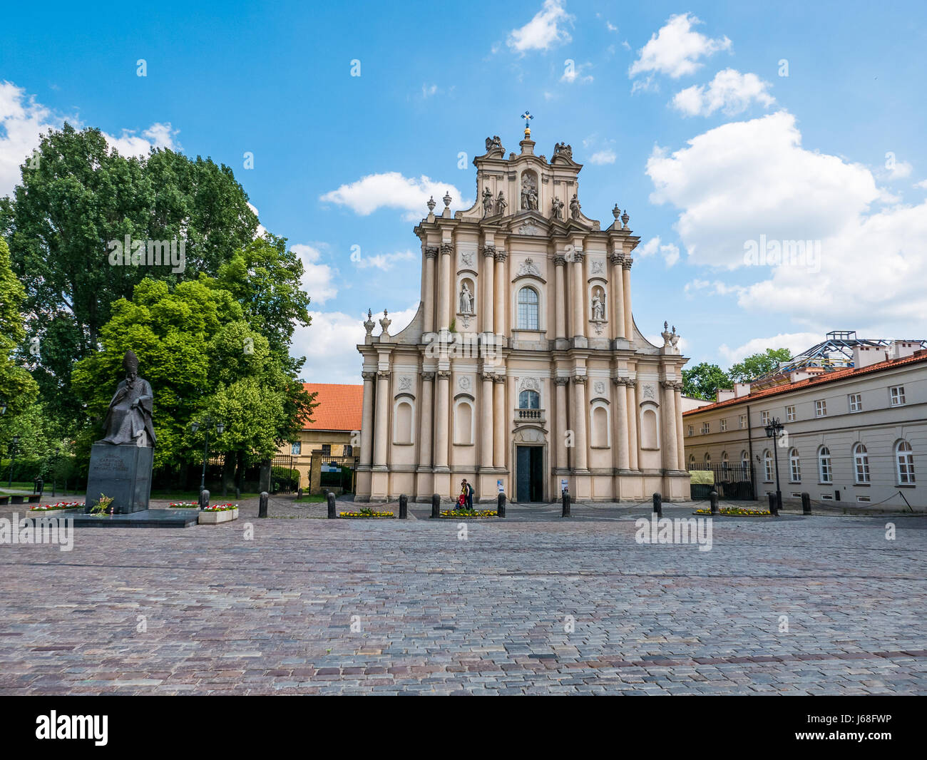Varsovie, Pologne - 3 juin 2016 - Église de l'Assomption de la Vierge Marie et de Saint Joseph, couramment appelée l'église des Carmes, à Varsovie, Polan Banque D'Images