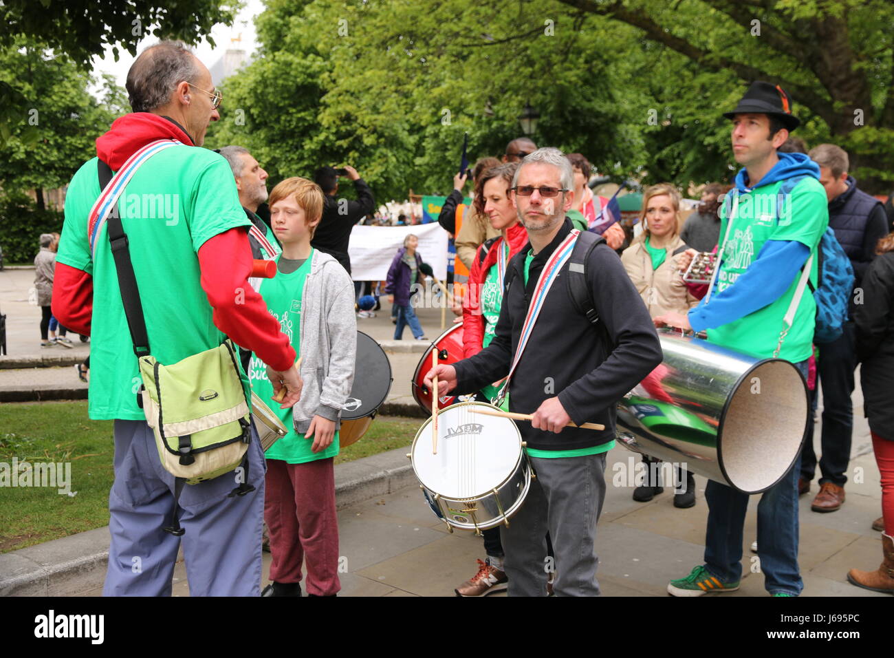 Bristol, Royaume-Uni. 20 mai 2017. Les parents, les enfants et le personnel de l'école se sont rassemblés à Londres pour protester contre le ministère de l'éducation dans le cadre de sa nouvelle formule de financement (NFF) qui voit perdre près de Bristol £33 millions de dollars au cours des prochaines années. Les écoles ont prévenu que Bristol peut perdre près de 1 000 enseignants, et exigera une augmentation de la taille des classes pour faire face aux compressions budgétaires. Paul Hennell/Alamy Live News Banque D'Images