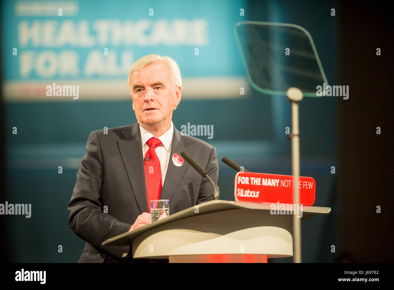 Birmingham UK 20 mai 2017 John McDonnell parle d'un rassemblement de partisans du travail à Birmingham UK Crédit : Peter Lopeman/Alamy Live News Banque D'Images