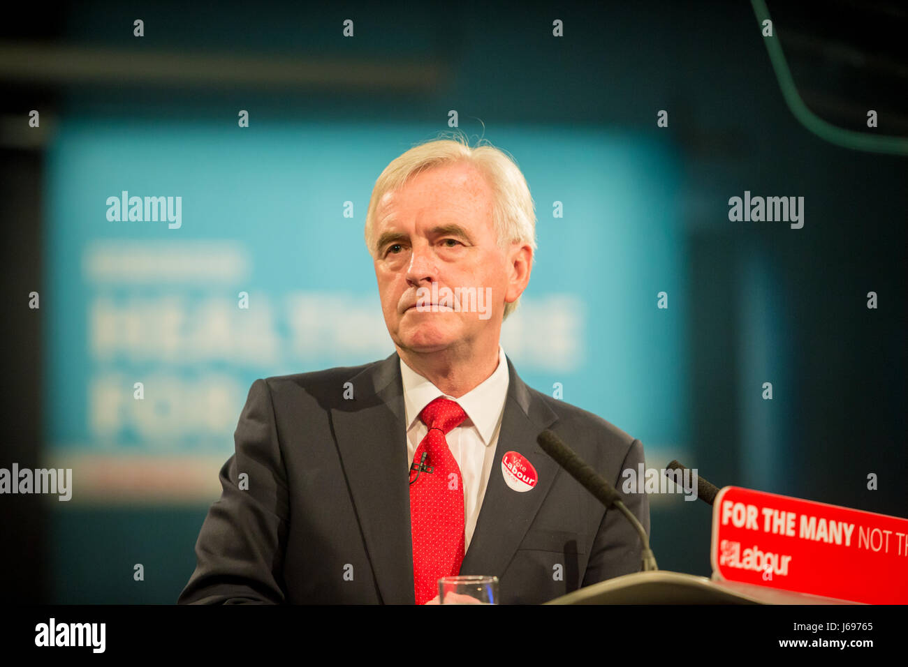 Birmingham UK 20 mai 2017 John McDonnell parle d'un rassemblement de partisans du travail à Birmingham UK Crédit : Peter Lopeman/Alamy Live News Banque D'Images