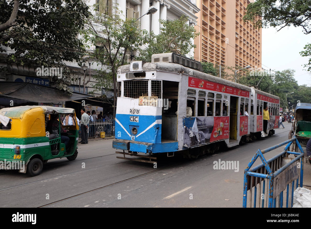 Tramway le centre-ville de New Delhi le 11 février 2016. Kolkata est la seule ville indienne avec un réseau de tramway, qui est op Banque D'Images