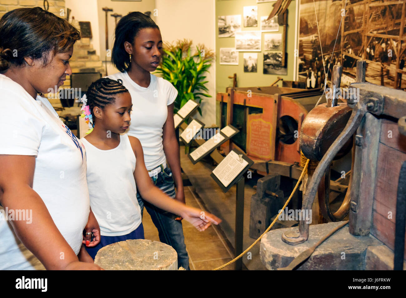 Kenosha Wisconsin,Simmons Island,Kenosha History Center,centre,galerie d'antan,Black Blacks Africains ethnie minoritaire,adultes femme wom Banque D'Images