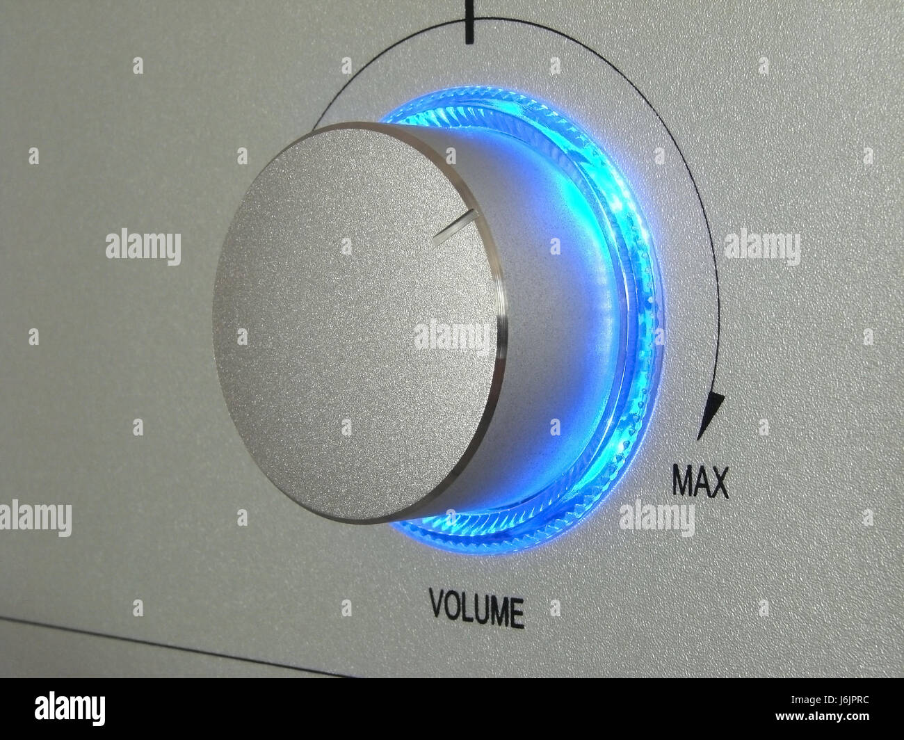 Écouter de la musique balance du son numérique directe au niveau de  l'équipement radio bouton de réglage Photo Stock - Alamy
