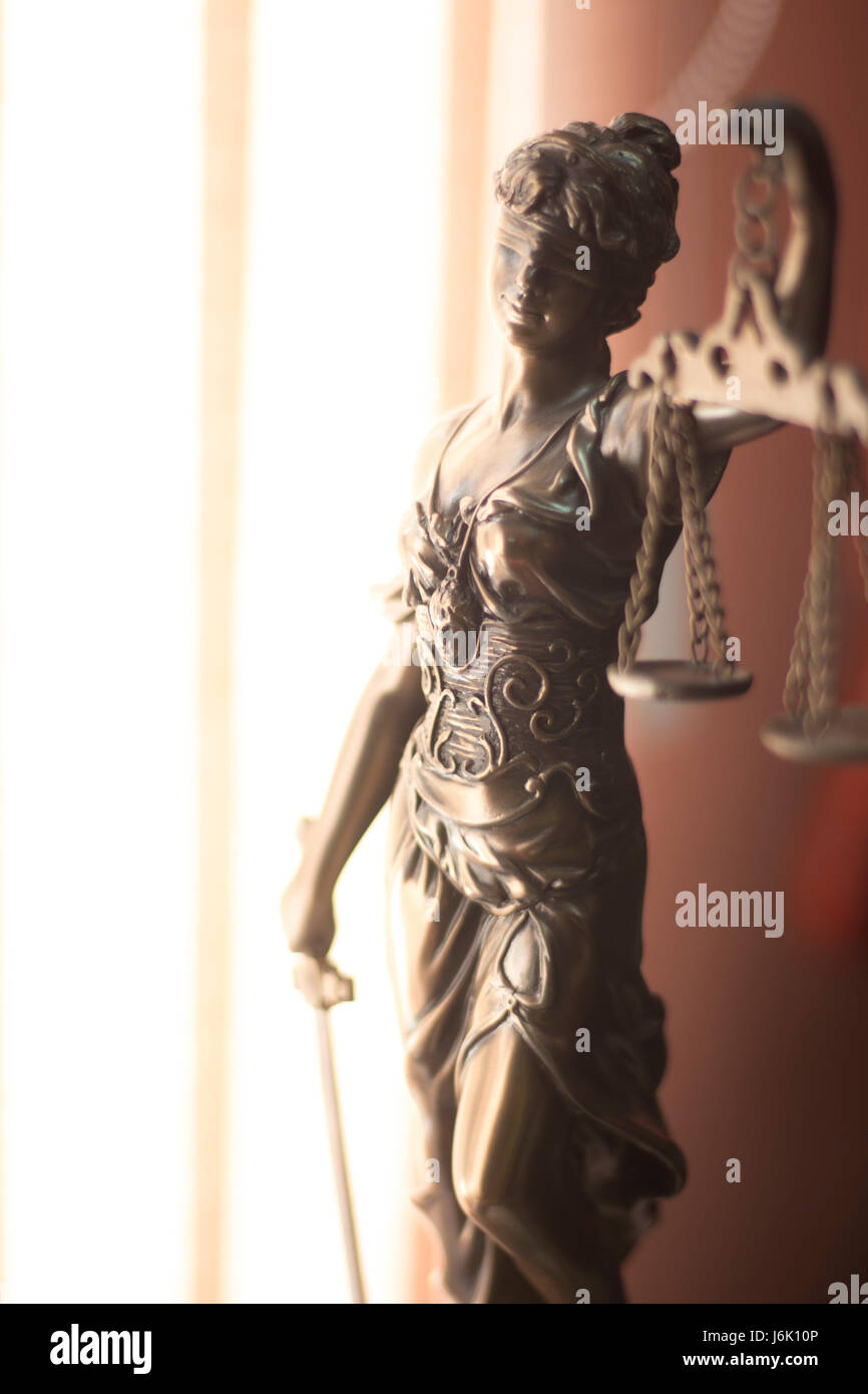 Law Offices d'avocats statue juridique aveugle grecque déesse Thémis statuette en métal couleur