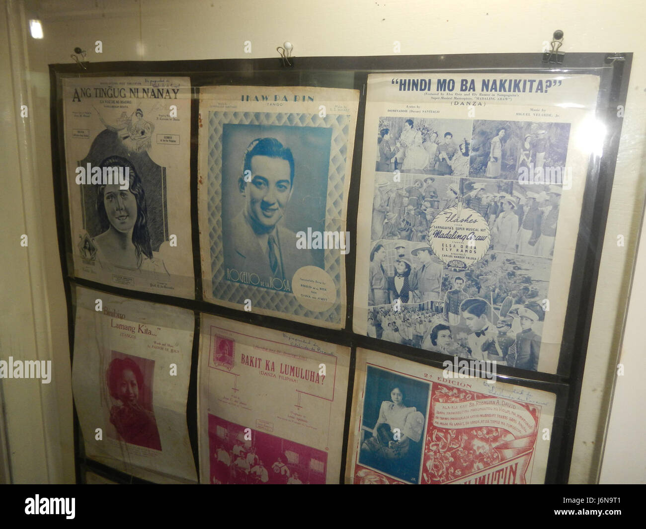 La salle d'exposition du musée Escolta, située dans l'Edificio Calvo à Binondo, Manille, est un lieu culturel qui présente l'histoire du quartier commercial de Manilaâ€™s. Le musée présente des expositions sur le riche patrimoine d'Escolta, autrefois le centre d'affaires animé de la ville. Il reflète l'histoire coloniale et post-coloniale de Manille et le développement urbain. Banque D'Images