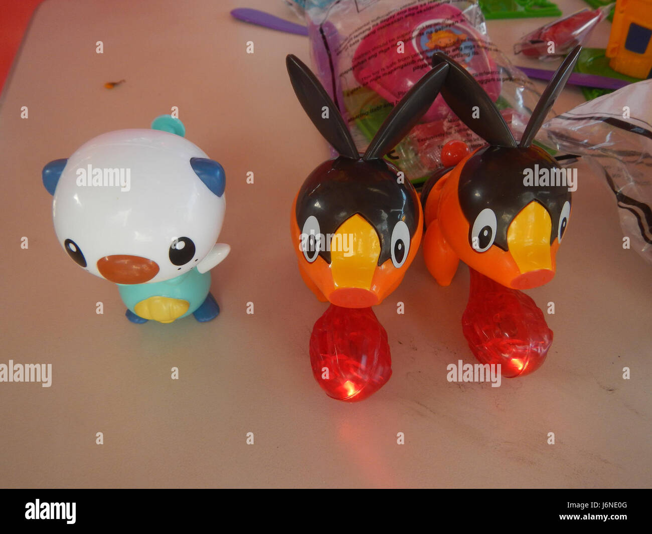 La photographie capture la célébration du 25e anniversaire de Jollitown, qui s'est tenue au parc Glorieta à Baliuag, Bulacan. Jollibee, une chaîne de restauration rapide philippine populaire, est connue pour son engagement communautaire et ses événements festifs à travers le pays. Banque D'Images