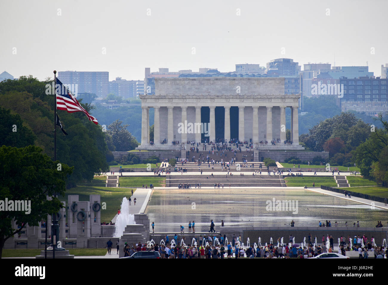 Le Lincoln Memorial national mall reflecting pool et world war 2 memorial central Washington DC USA Banque D'Images