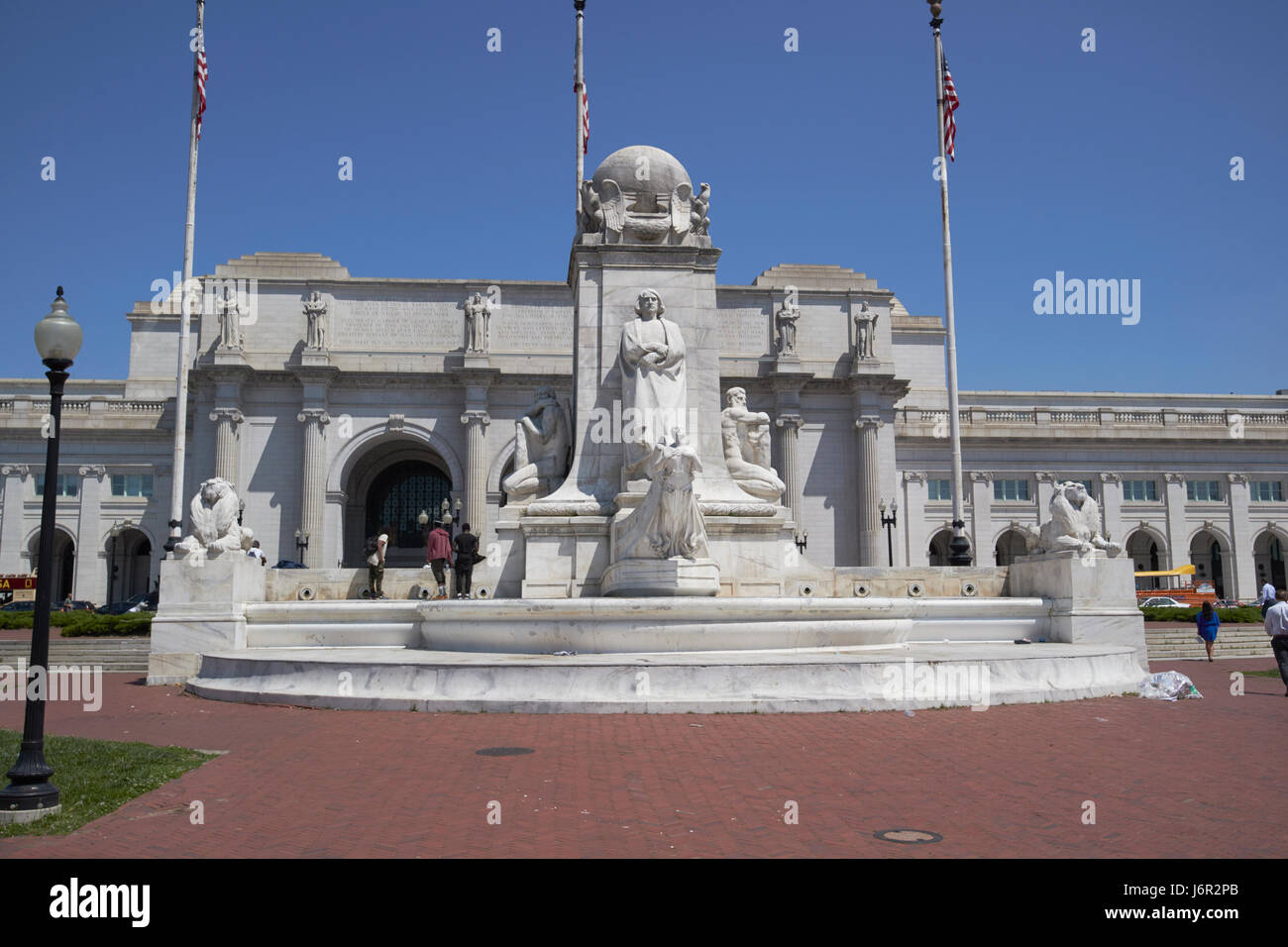 Fontaine à l'extérieur de Columbus union station gare Washington DC USA Banque D'Images
