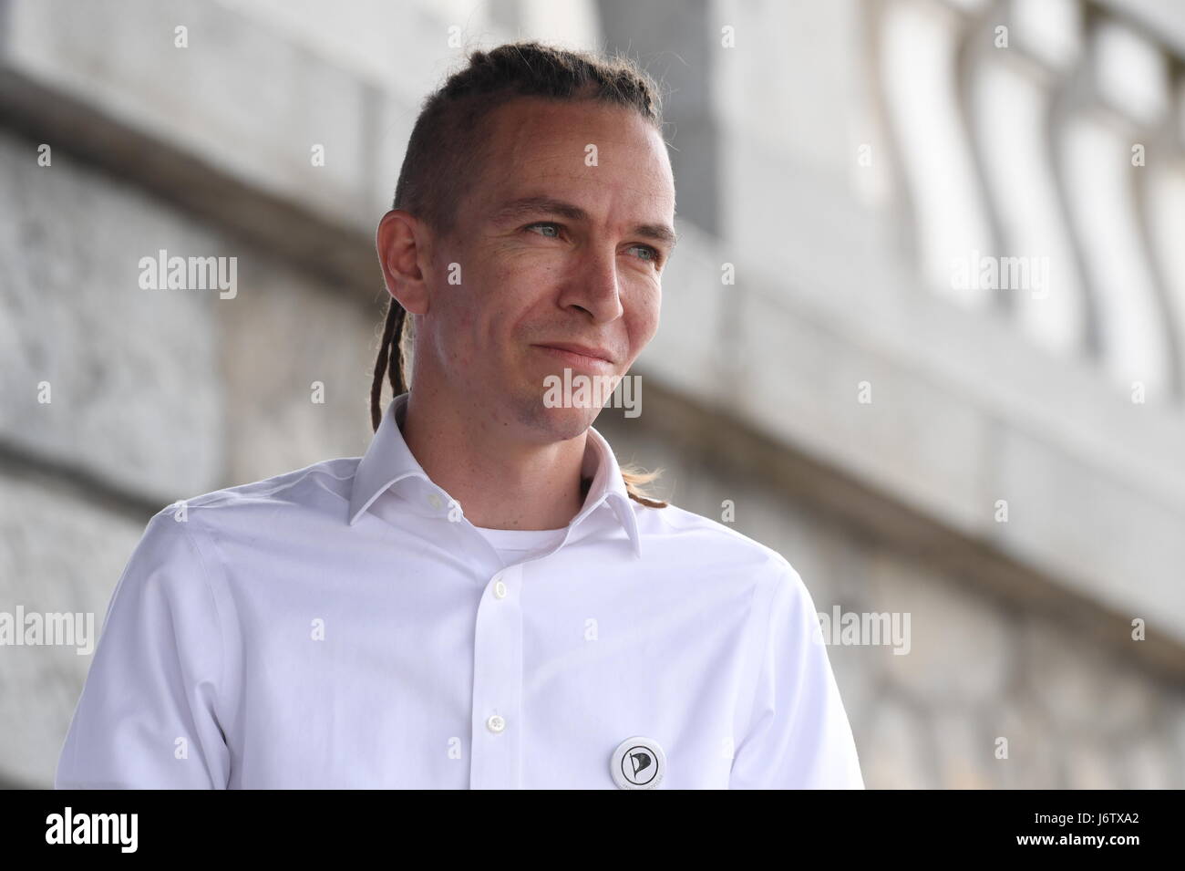 Prague, République tchèque. 22 mai, 2017. Le président du Parti Pirate tchèque et de la Bohême centrale leader élection Ivan Bartos lance la campagne électorale à Prague, République tchèque, le 22 mai 2017. Credit : Katerina Sulova/CTK Photo/Alamy Live News Banque D'Images