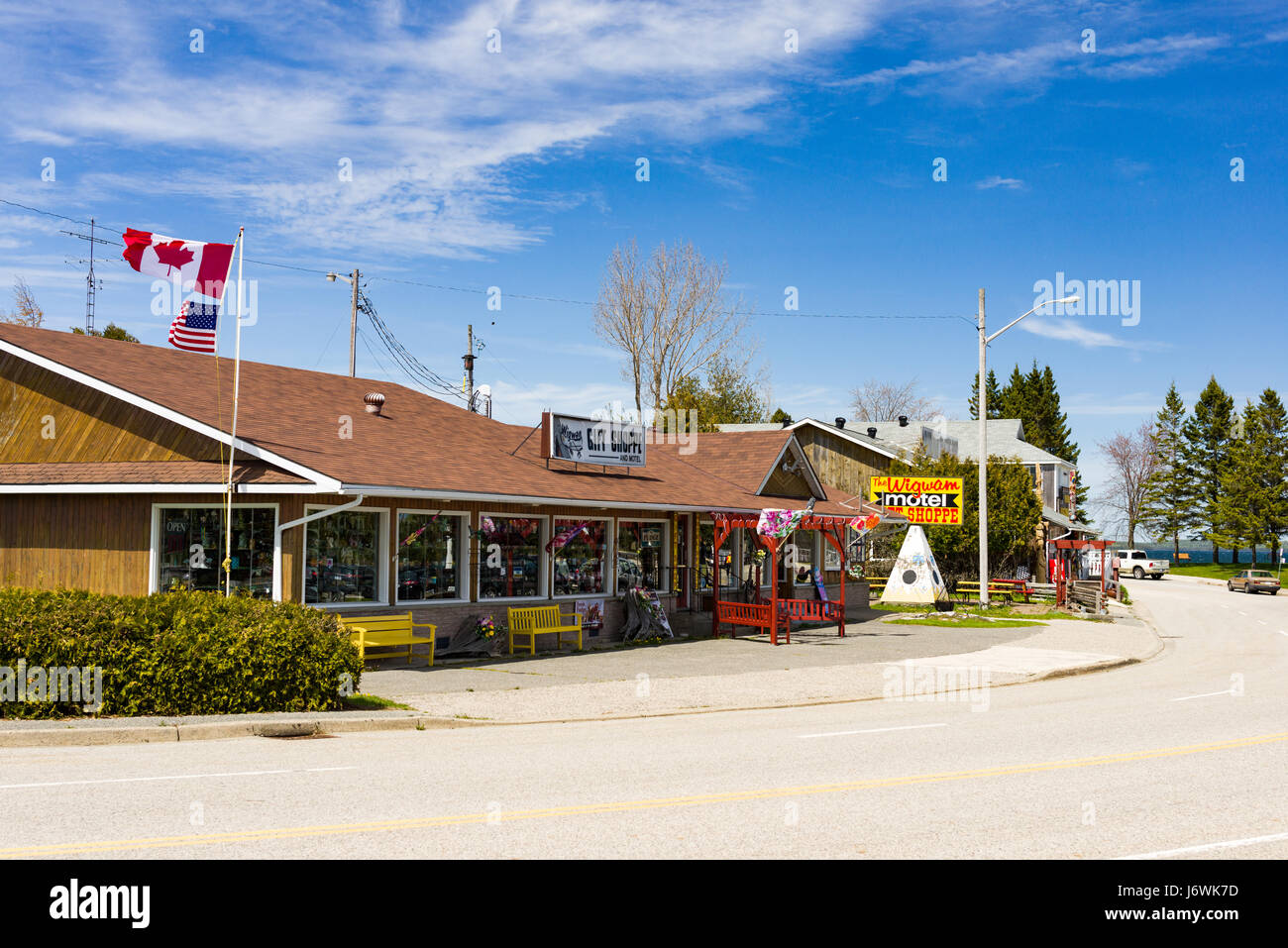 Magasins et restaurants de South Baymouth Par Ferry Terminal, Canada Banque D'Images