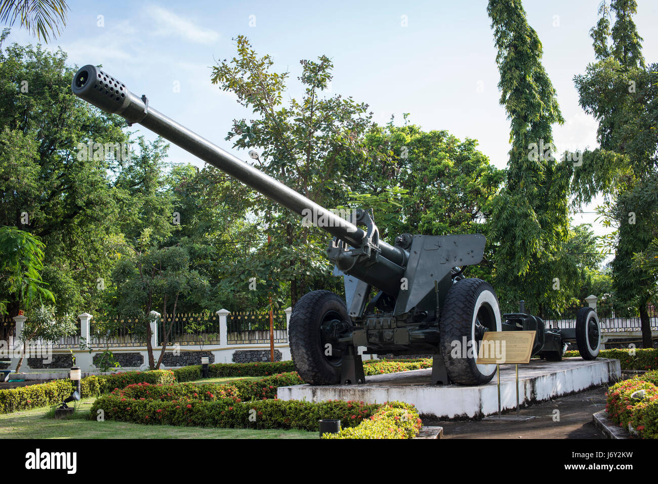 130mm Howitzer fait russe, Vientiane Banque D'Images