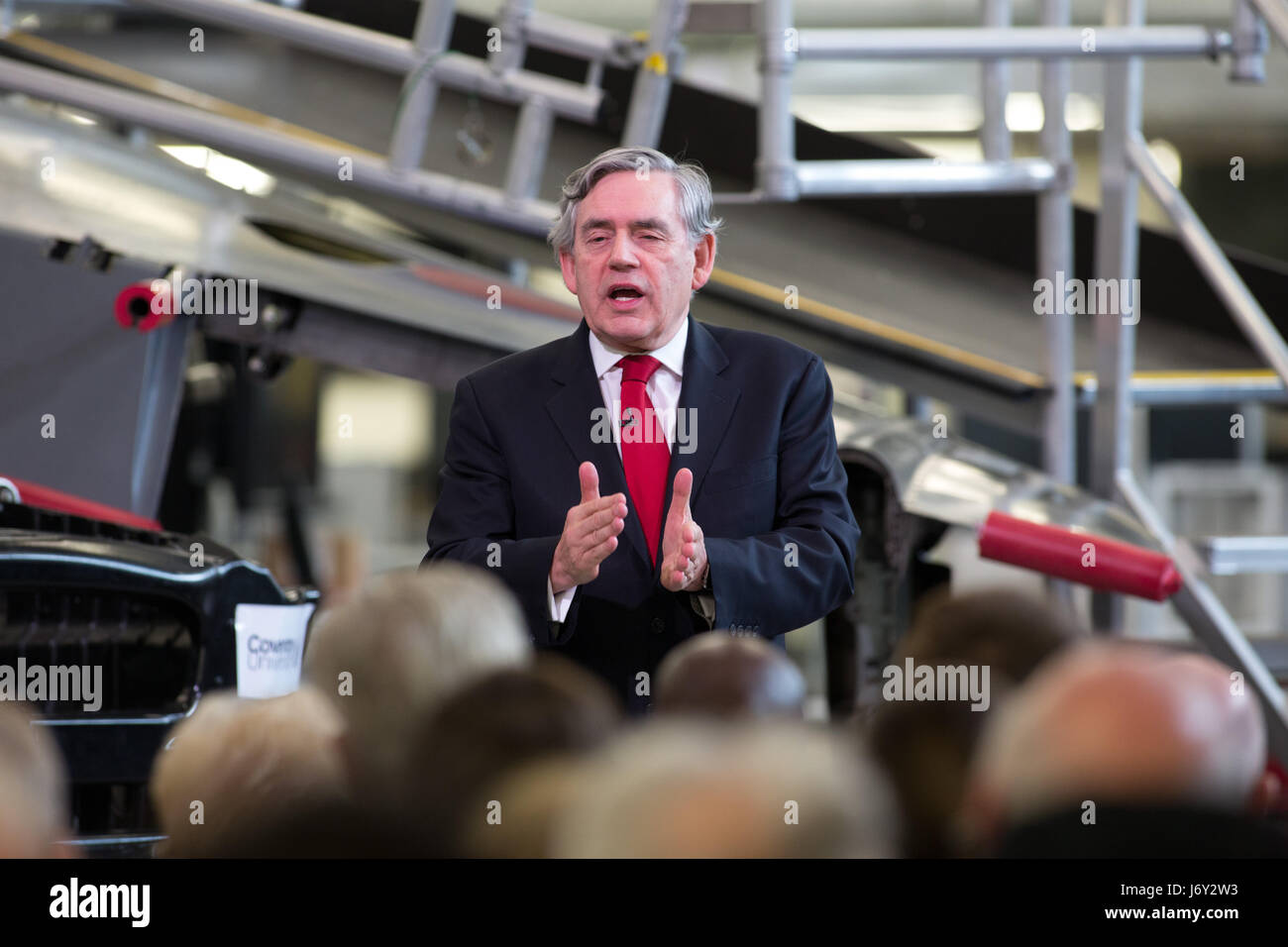 L'ancien Premier ministre travailliste Gordon Brown en donnant un discours à Coventry, au cours de la campagne électorale du travail Banque D'Images