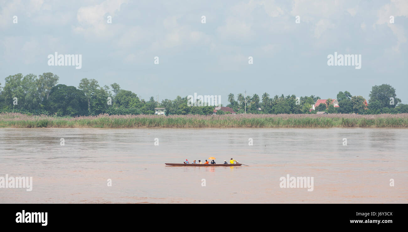 À Ban Chom Cheng des courses de bateaux,Vientiane Banque D'Images