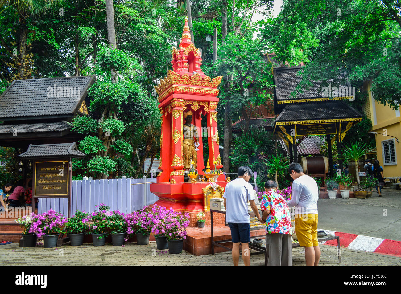 Chiang Rai, Thaïlande - 15 Avril 2017 : Songkran est le Nouvel An Thaï's festival. Banque D'Images