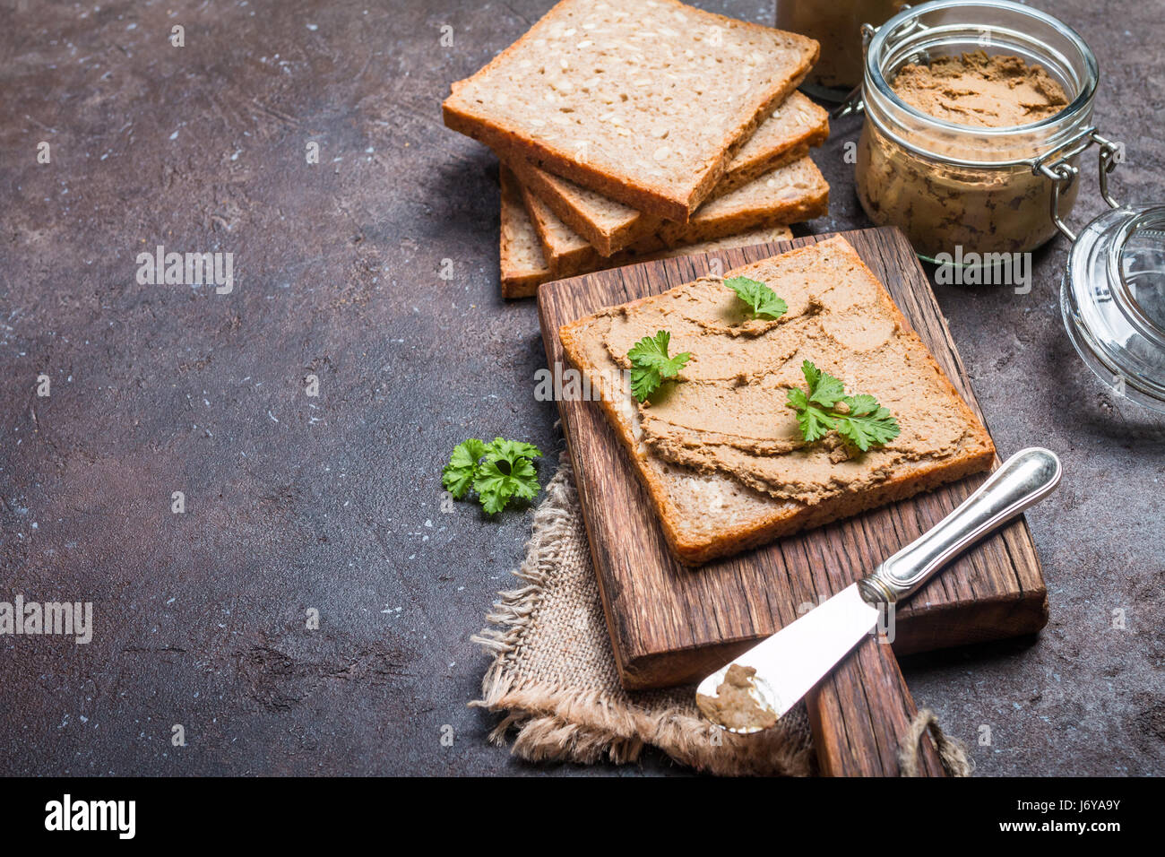 Le pâté de foie de poulet frais Banque D'Images