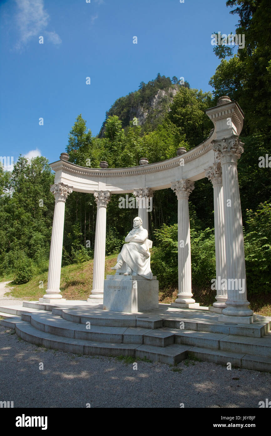 Arbre généalogique monument alpes montagnes autriche shine brille sereine lumière lucent Banque D'Images