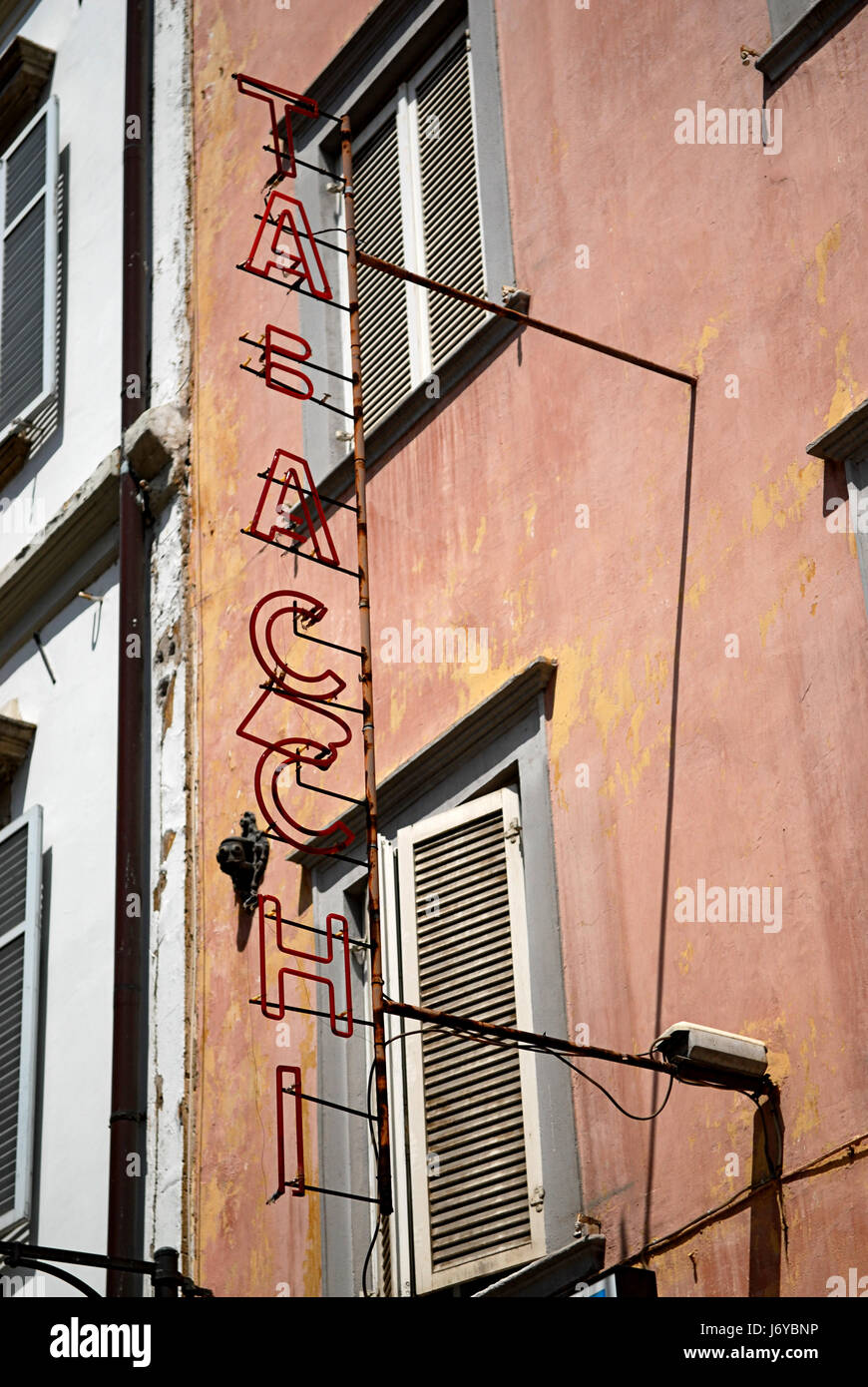 Façade signal signe publicité sur le tabac fumeur odeur fumée fumer italie sign Banque D'Images