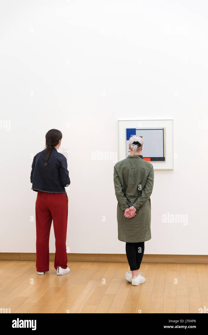 AMSTERDAM, Pays-Bas - 15 mai, 2017 : Le musée de Stedelijk Amsterdam est un musée dédié à l'art moderne et contemporain et design. Banque D'Images