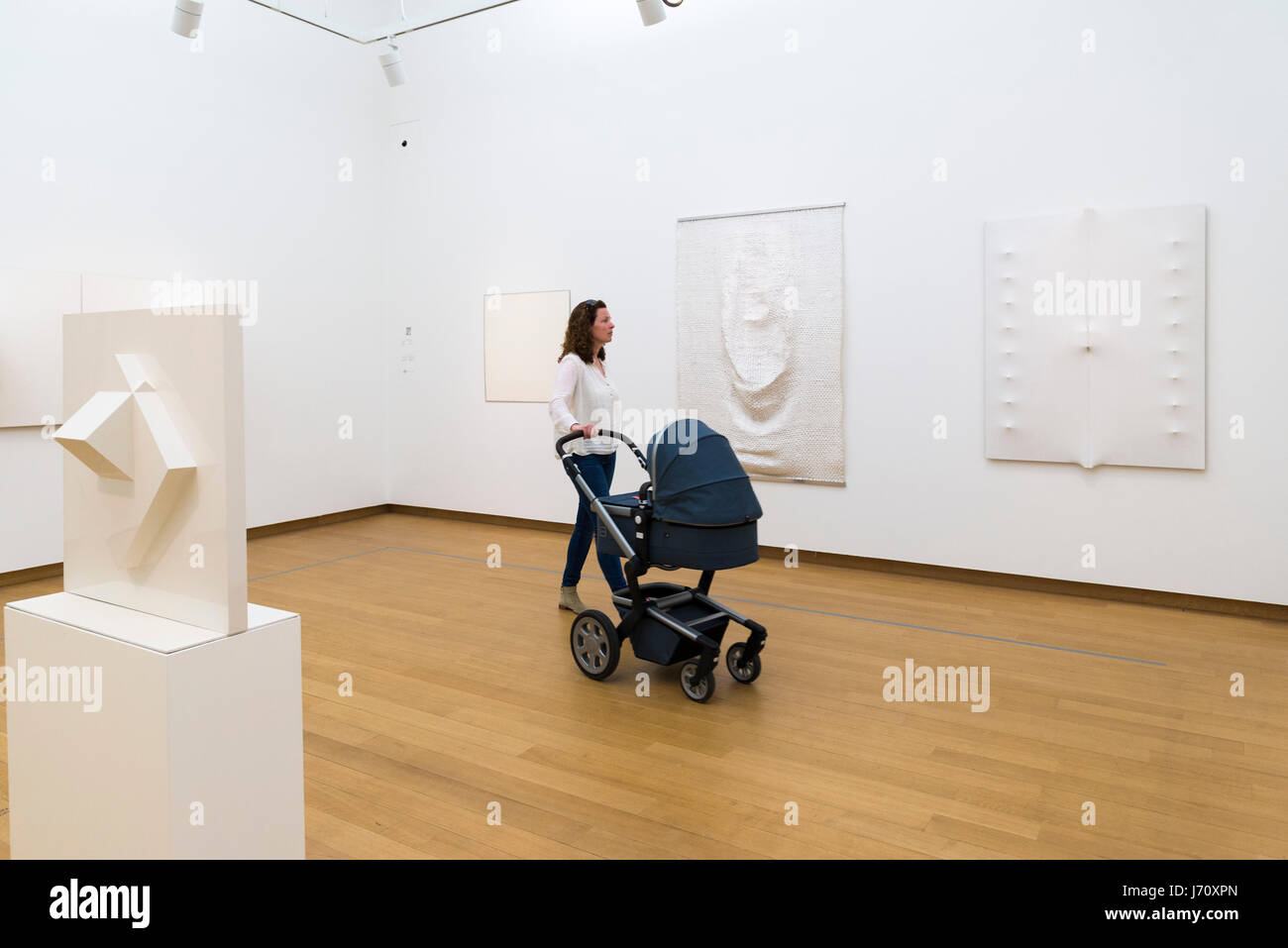 AMSTERDAM, Pays-Bas - 15 mai, 2017 : Le musée de Stedelijk Amsterdam est un musée dédié à l'art moderne et contemporain et design. Banque D'Images