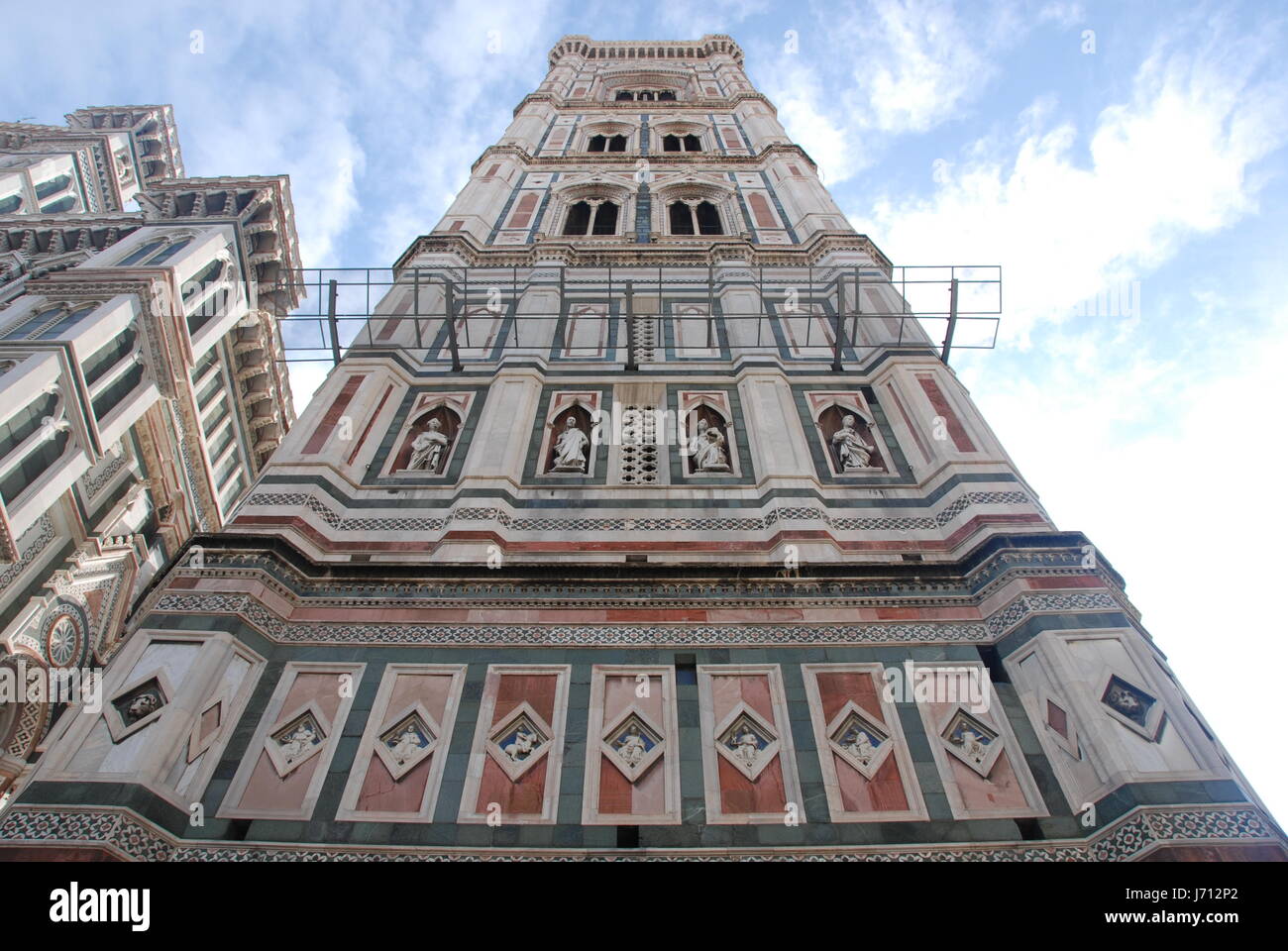 Gros gros énorme puissante extrême imposant immense cathédrale église pertinents Banque D'Images