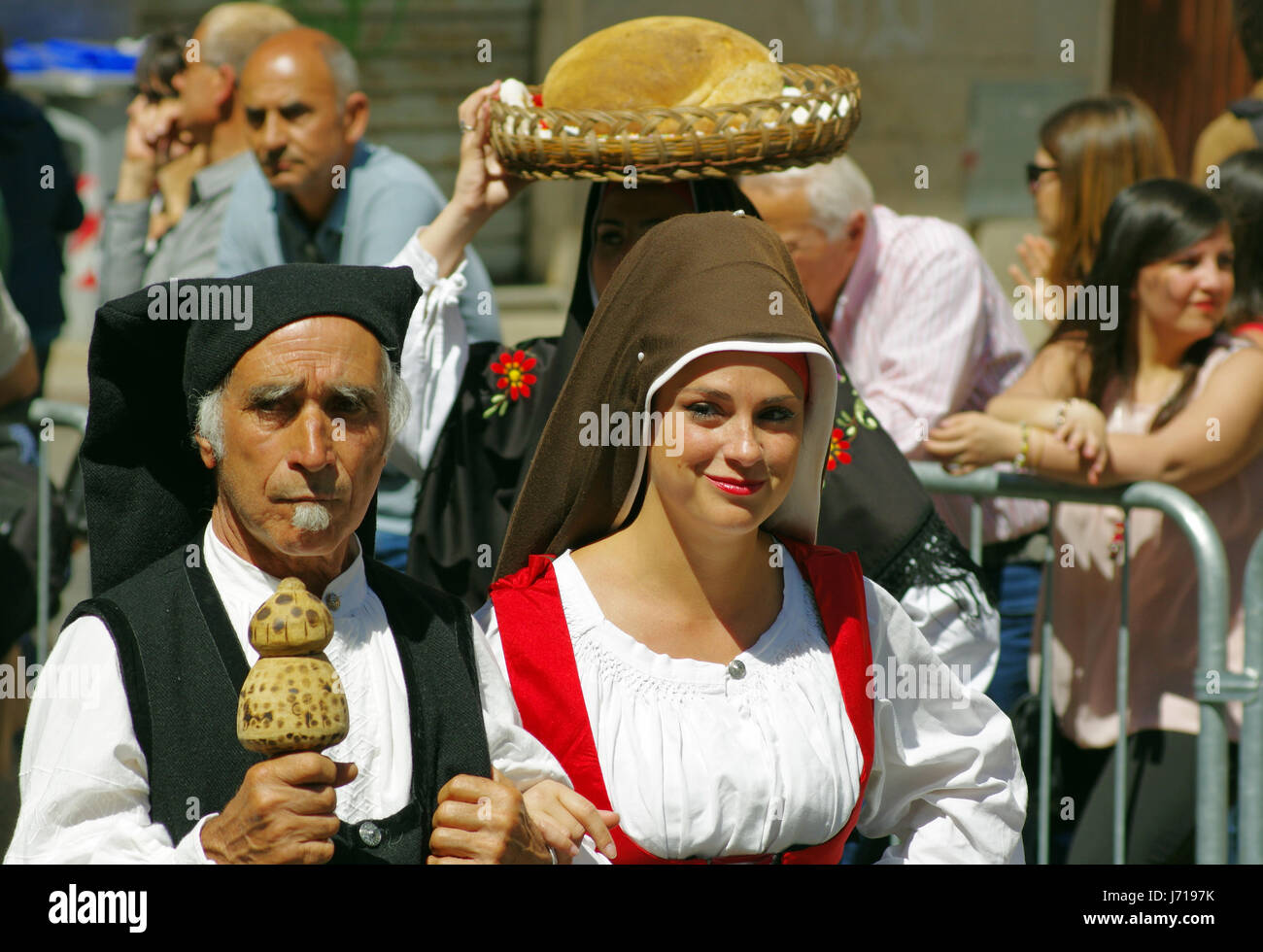 Sassari, Italie 21 mai 2017 Cavalcata Sarda 2017. Chaque année au mois de mai dans la région de Sassari (Sardaigne) un spectaculaire défilé de centaines de poussette et Banque D'Images