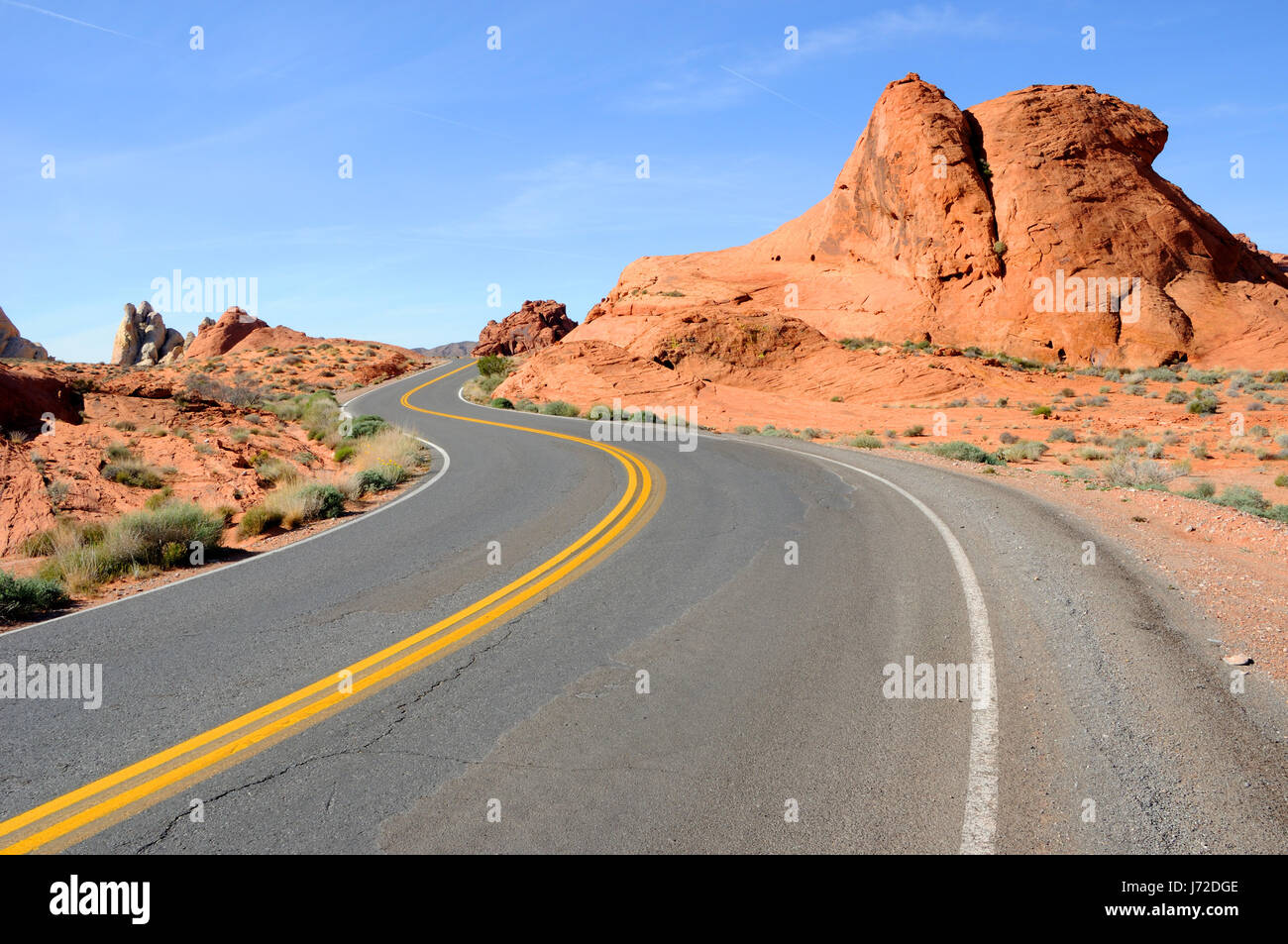 Les grès de la vallée pittoresque de la rue vegas nevada route feu couleur bleu park Banque D'Images