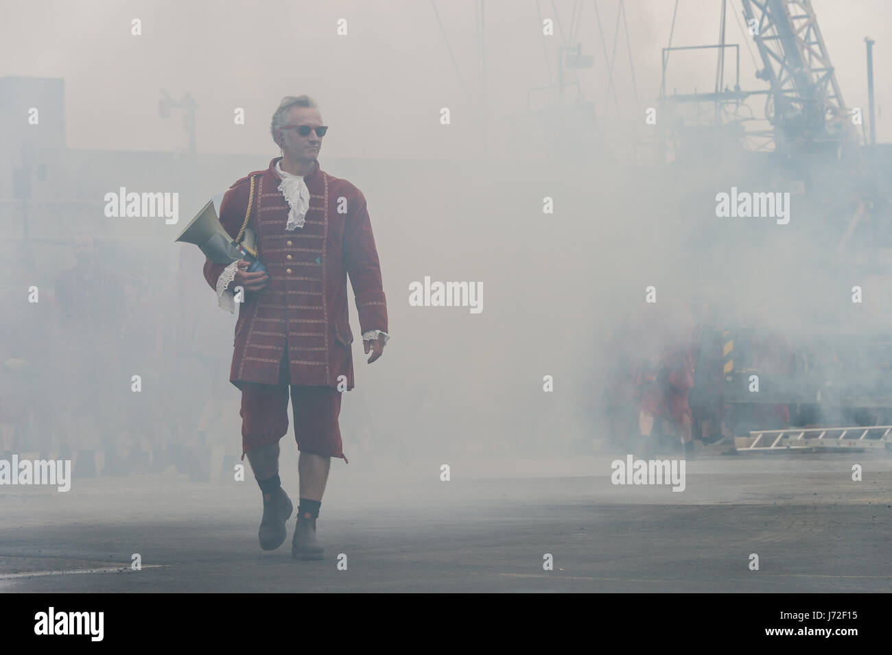 Montréal, CA - 21 mai 2017 : les géants de Royal de Luxe dans le cadre de la commémoration du 375e anniversaire de Montréal Banque D'Images