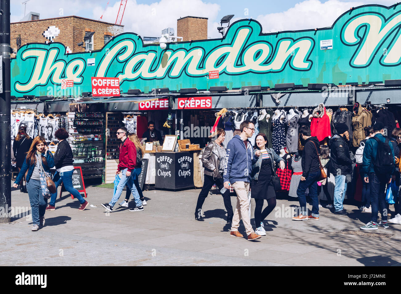 Londres, UK - 2 Avril, 2017 : Camden Lock Village, célèbre la culture alternative boutiques dans Camden Town, à Londres. Les marchés de Camden Town sont visités par 100, Banque D'Images