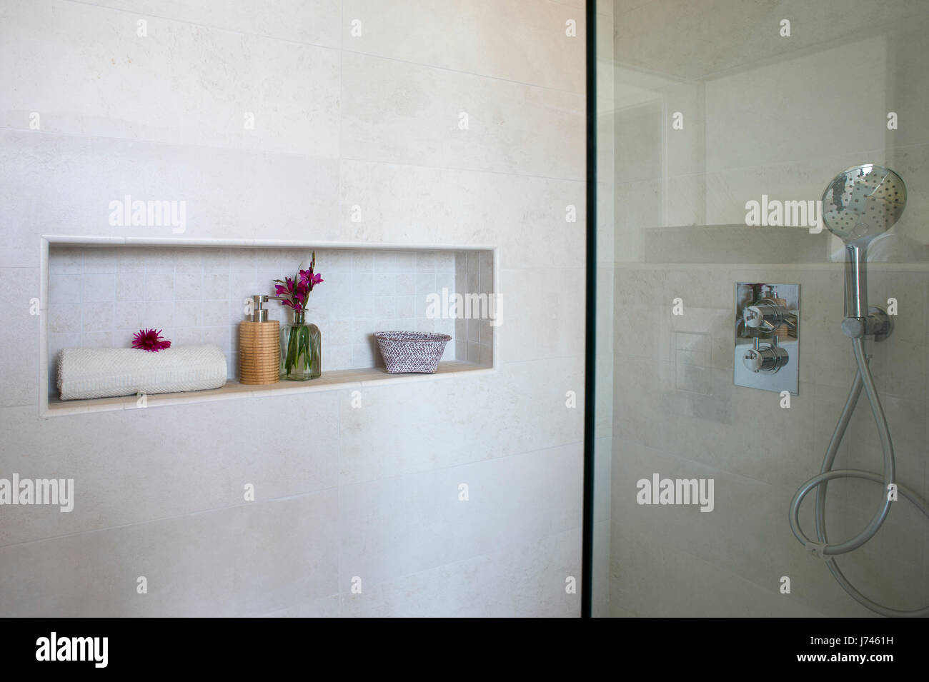 Salle de douche moderne et contemporain Banque D'Images