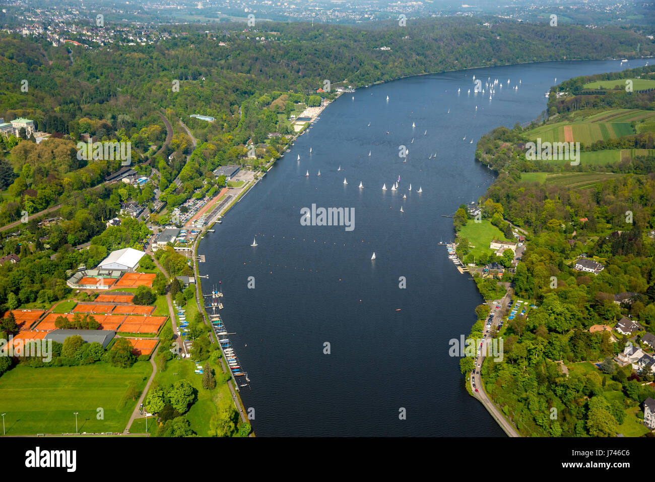 Régate de voile sur le lac Baldeney, voiliers, voir l'article, Ruhr, rivière Ruhr, loisirs sailer, récifs, voile, régate, Ruhr, Amérique du Rhin Banque D'Images