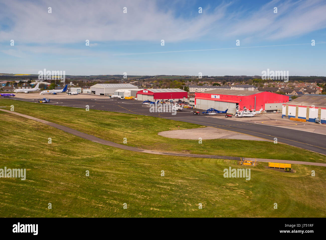 Photo aérienne de l'héliport à l'aéroport d'Aberdeen dans la ville d'Aberdeen, au nord est de l'Écosse, Royaume-Uni Banque D'Images