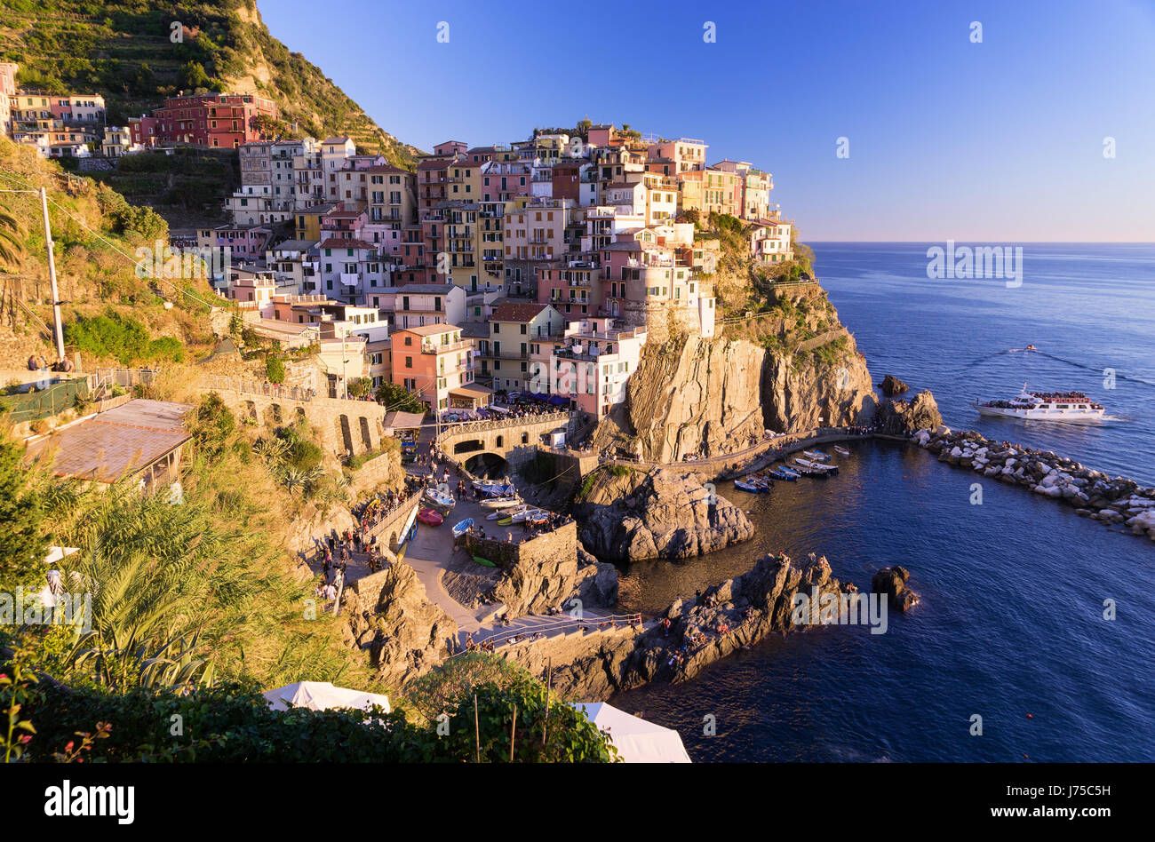 Belle ville italienne de Vernazza Banque D'Images