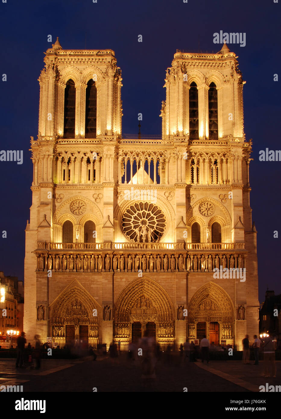 Nocturne nuit paris france religion religieux temple célèbre cathédrale église Banque D'Images