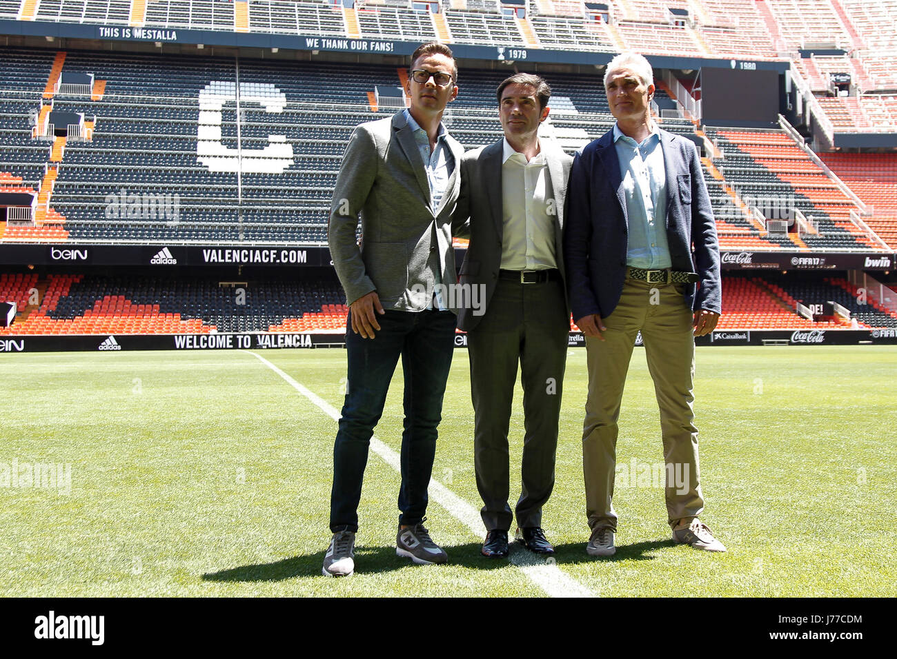 Valence, Espagne. 23 mai, 2017. Marcelino Garcia Toral (C) a été présenté comme nouvel entraîneur du Valence CF en conférence de presse au stade Mestalla le 23 mai 2017. Más Información Gtres Crédit : Comuniación sur ligne, S.L./Alamy Live News Banque D'Images