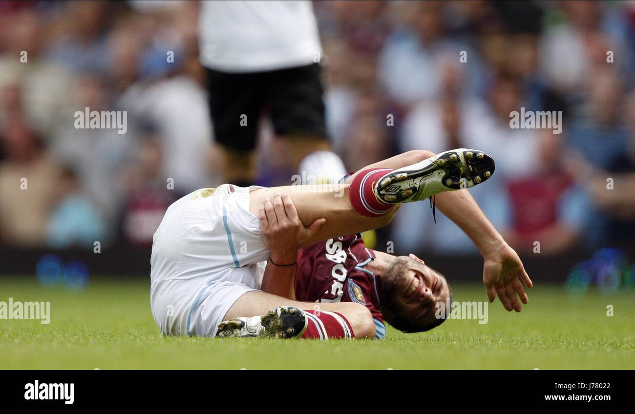 ANDY CARROLL GRIMACES APRÈS À West Ham United V FULHAM FC Upton Park Londres Angleterre 01 Septembre 2012 Banque D'Images