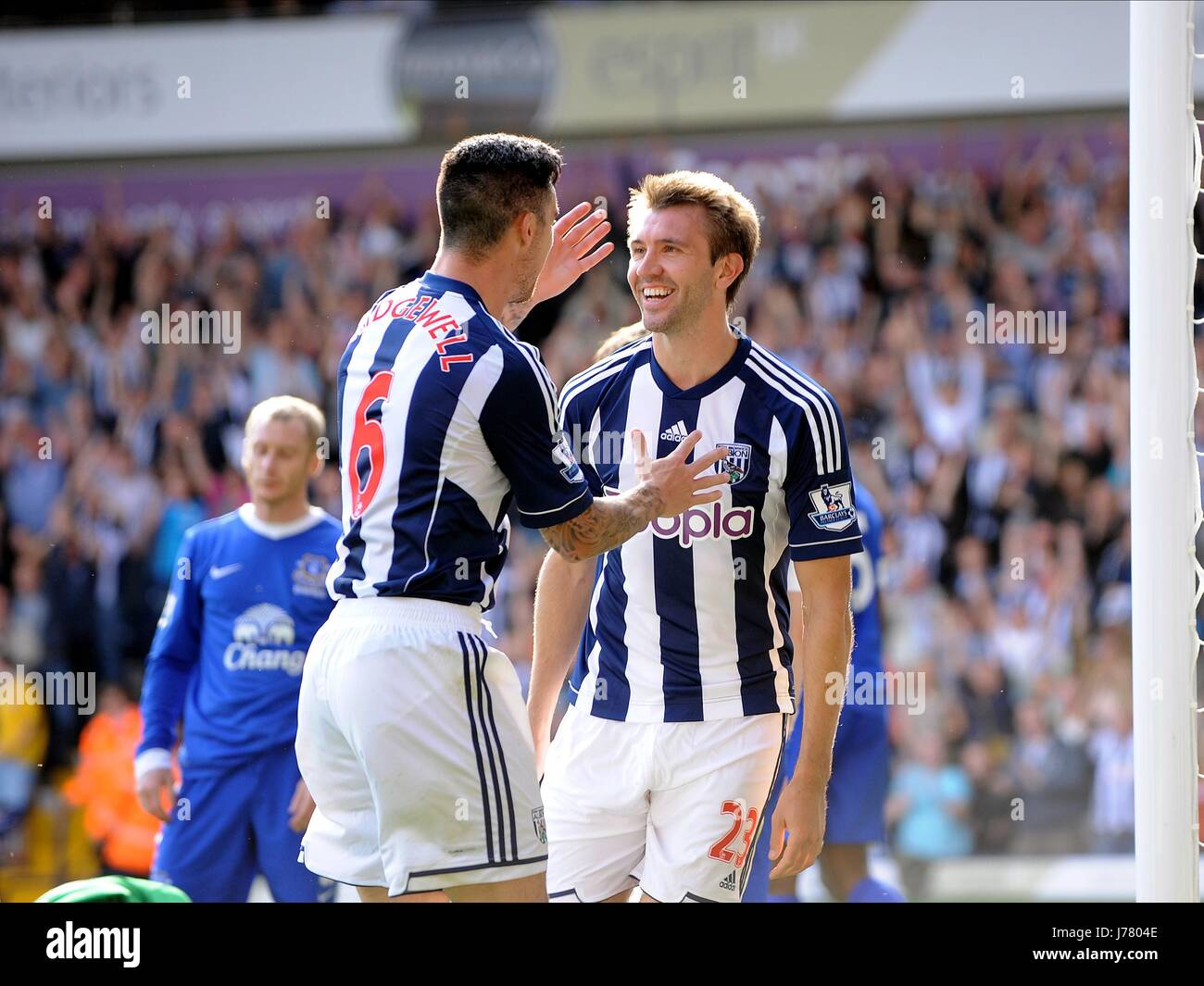 LIAM RIDGEWELL GARETH MCAULEY West Bromwich Albion V EVERTON L'AUBÉPINES BIRMINGHAM ENGLAND 01 Septembre 2012 Banque D'Images