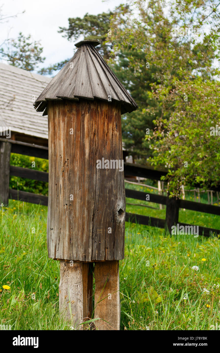 Ruche en bois traditionnelle ukrainienne Banque D'Images