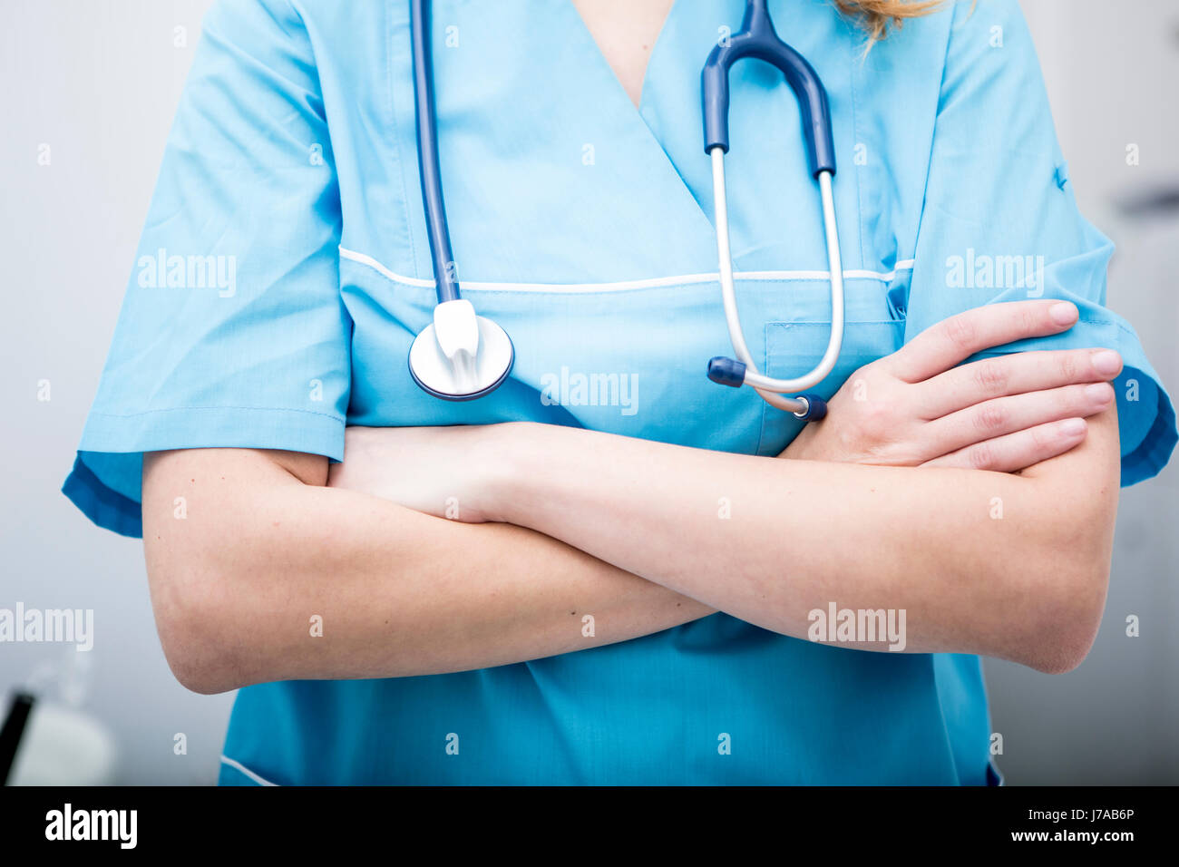 Doctor with arms crossed Banque D'Images