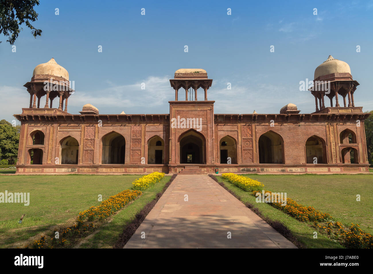 Mariam tombe également connu comme le tombeau de Mariam-UZ-zamani à sikandra est une pièce complexe de l'architecture de Mughal en l'Inde. Banque D'Images