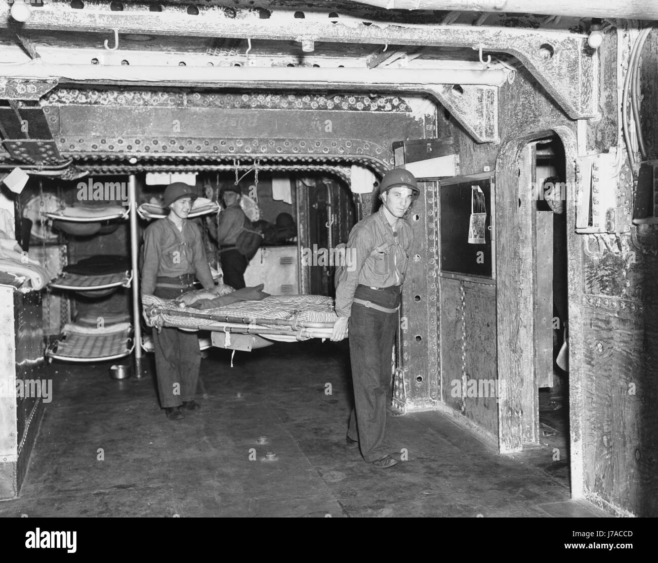 Les marins à bord du navire USS Ranger décapage en préparation pour l'action off Morocoo, 1942. Banque D'Images