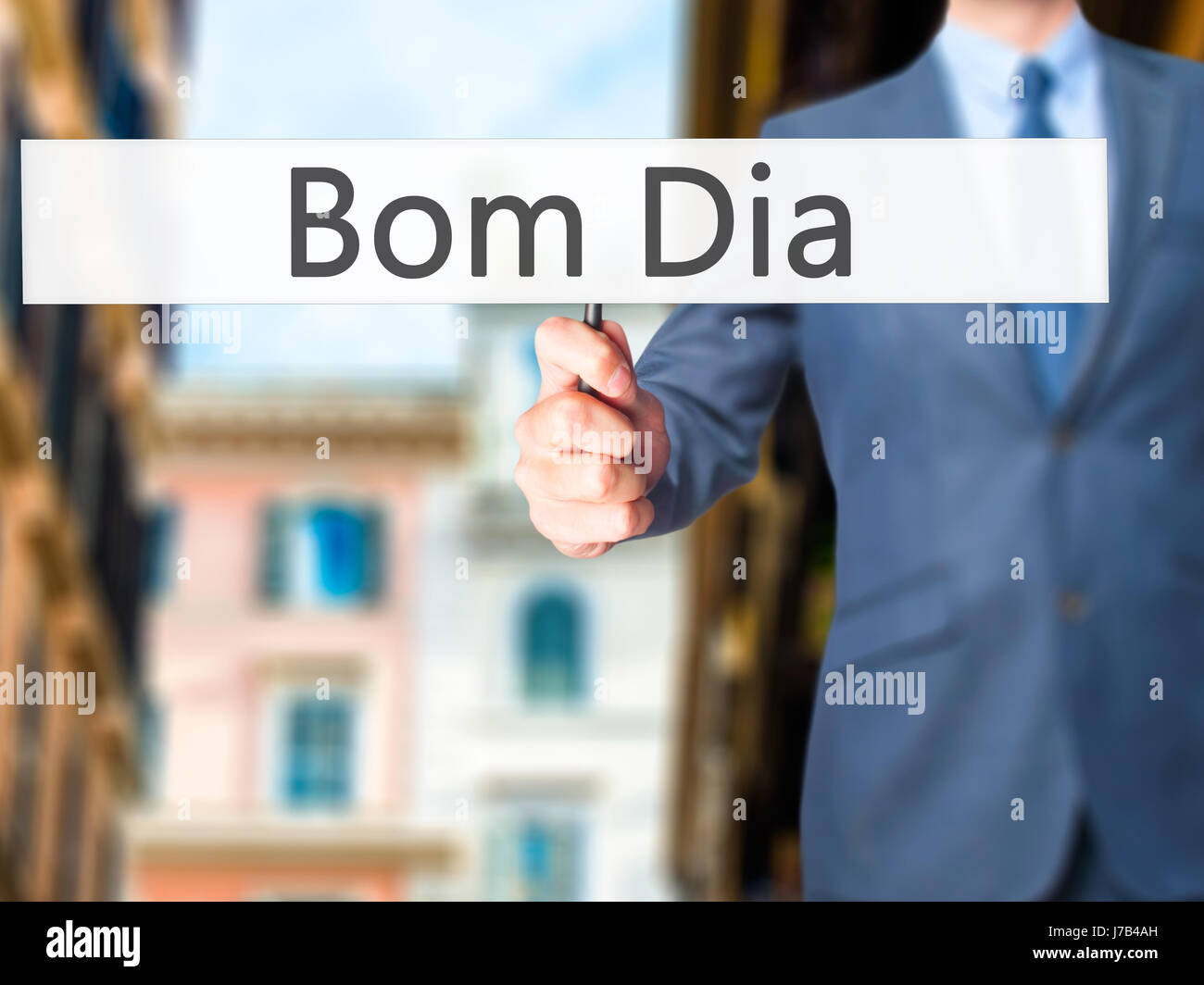 Bom dia (en portugais - Bon matin) - Businessman hand holding sign. Le commerce, la technologie, internet concept. Stock Photo Photo Stock - Alamy Bom dia (en portugais - Bon matin) - Businessman hand holding sign. Le commerce, la technologie, internet concept. Stock Photo Photo Stock - Alamy