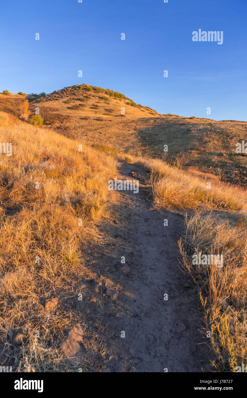 Sentier à travers la Table Mesa Trail, Golden Colorado USA Banque D'Images