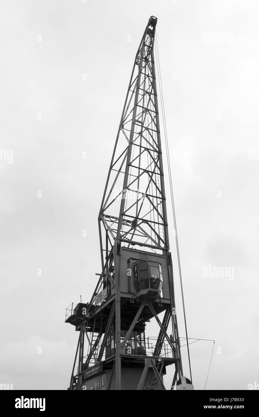 Le vieux port crane à docklands région appelée ou Speicherstadt Hafencity à Hambourg, Allemagne Banque D'Images